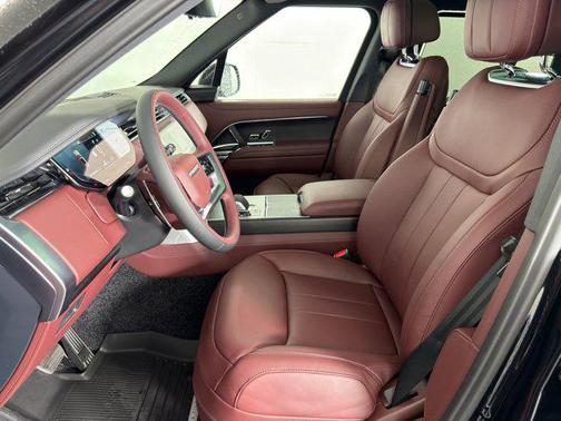 2026 Land Rover Range Rover P530 SE