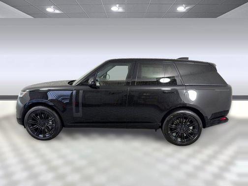 2026 Land Rover Range Rover P530 SE