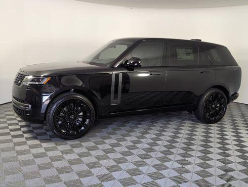 2025 Land Rover Range Rover P400 SE 7 Seat