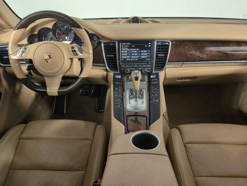 2015 Porsche Panamera 4