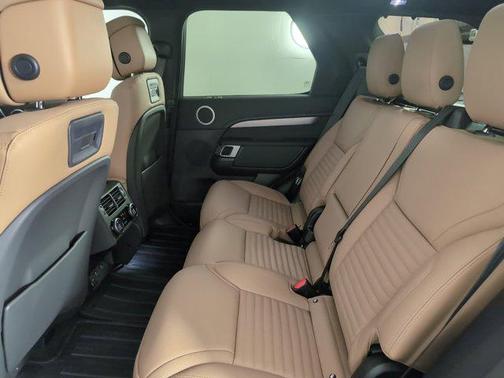 2025 Land Rover Discovery P360 Dynamic SE