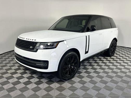 2025 Land Rover Range Rover P550e SE