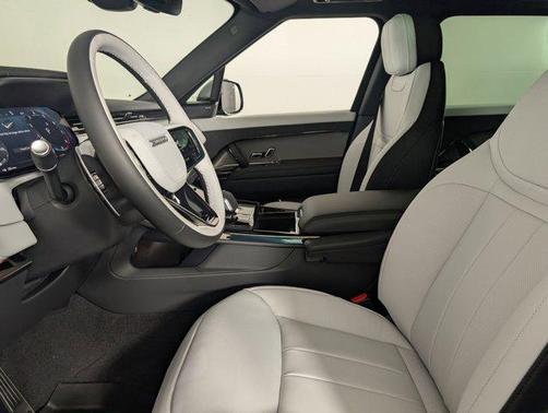 2025 Land Rover Range Rover Sport SE