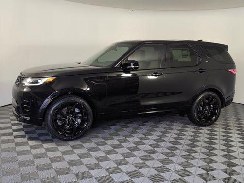 2025 Land Rover Discovery P300 Dynamic SE