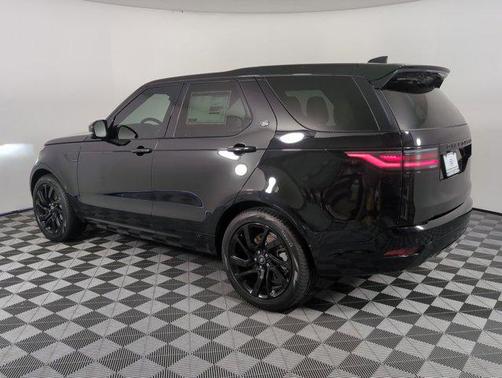 2025 Land Rover Discovery P300 Dynamic SE