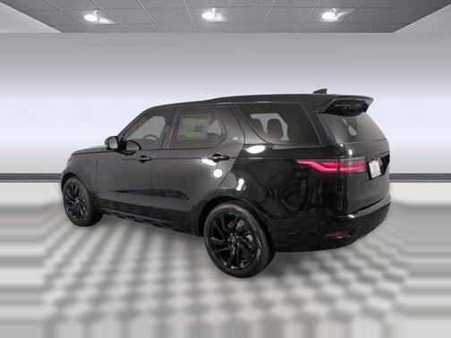2025 Land Rover Discovery P300 Dynamic SE
