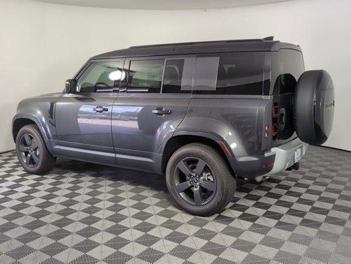 2025 Land Rover Defender 110 P400 S