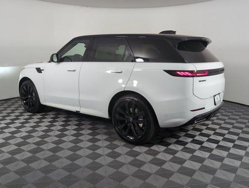 2025 Land Rover Range Rover Sport SE