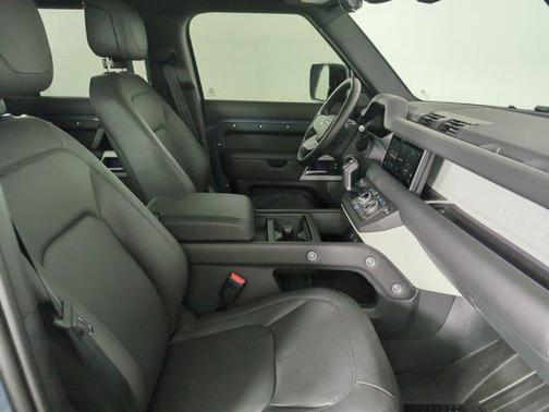 2024 Land Rover Defender 110 P300