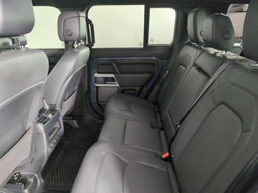 2024 Land Rover Defender 110 P300