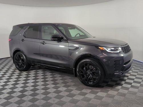 2025 Land Rover Discovery P360 Dynamic SE