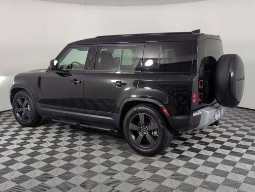 2025 Land Rover Defender 110 P300