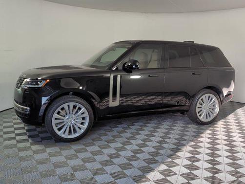 2025 Land Rover Range Rover P530 SE