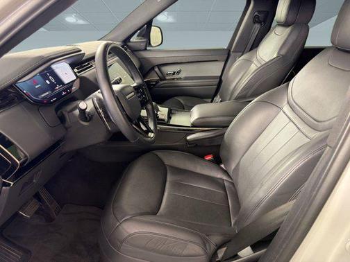 2024 Land Rover Range Rover Sport SE