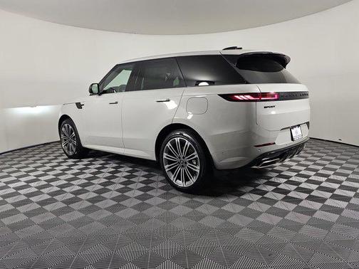 2025 Land Rover Range Rover Sport SE