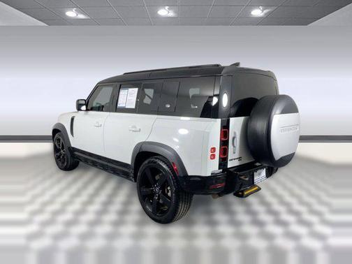 2023 Land Rover Defender 110 X-Dynamic SE