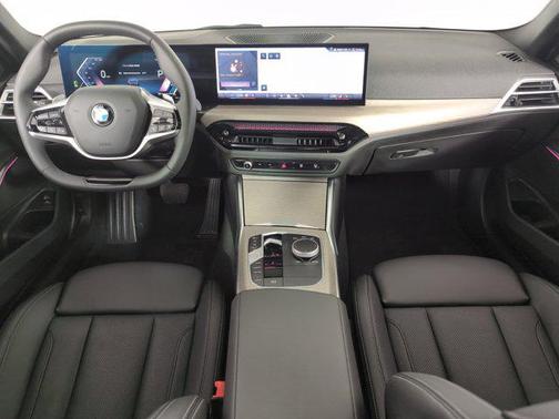2025 BMW 330 i