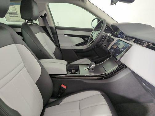 2025 Land Rover Range Rover Evoque Dynamic SE