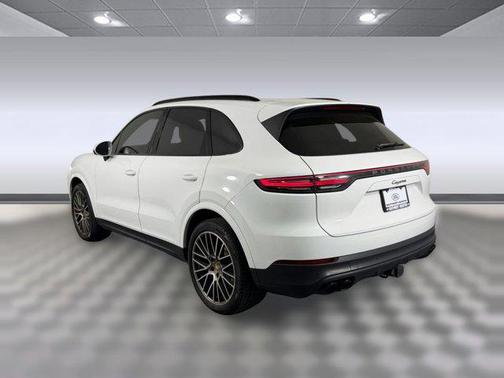 2023 Porsche Cayenne Platinum Edition