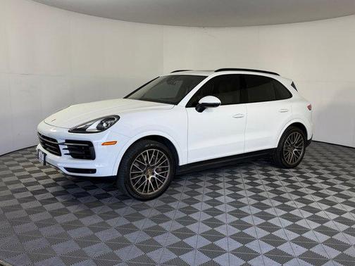 White 2023 Porsche Cayenne Platinum Edition