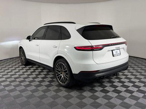 White 2023 Porsche Cayenne Platinum Edition