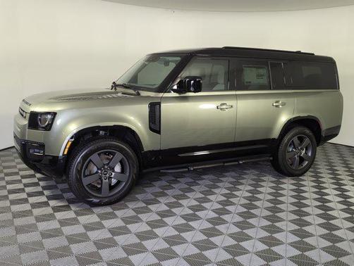 2025 Land Rover Defender 130 P400 X-Dynamic SE
