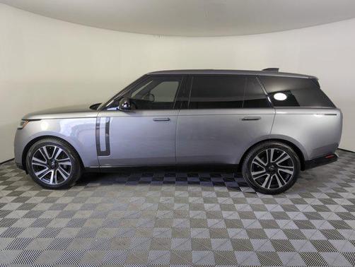 2023 Land Rover Range Rover P530 SE