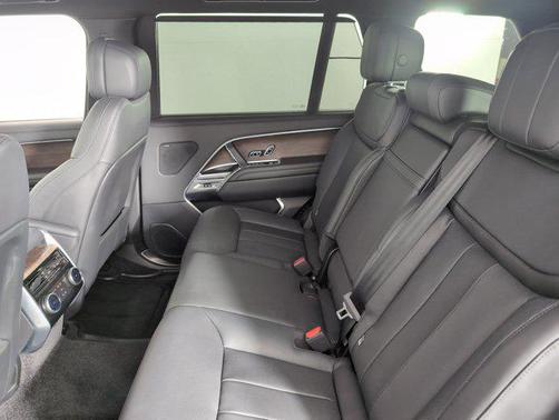 2023 Land Rover Range Rover P530 SE