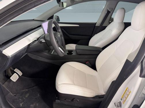 Pearl White Multi-Coat 2022 Tesla Model Y Performance Dual Motor All-Wheel Drive