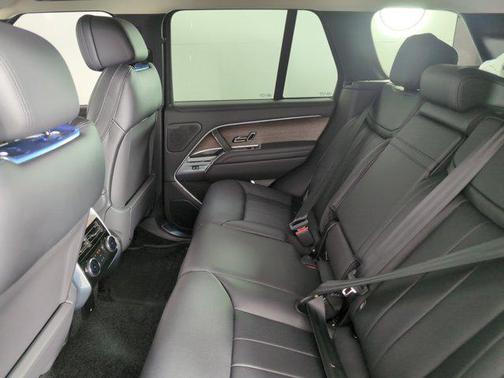 2025 Land Rover Range Rover P530 SE