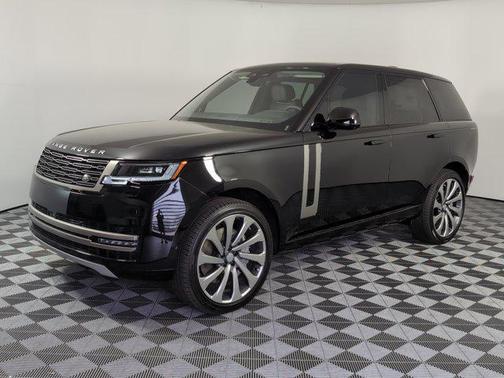 2025 Land Rover Range Rover P530 SE