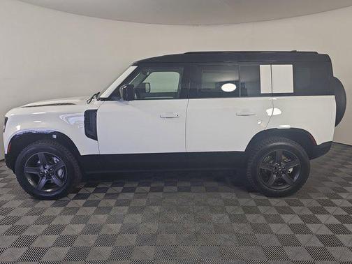 2025 Land Rover Defender 110 P400 X-Dynamic SE