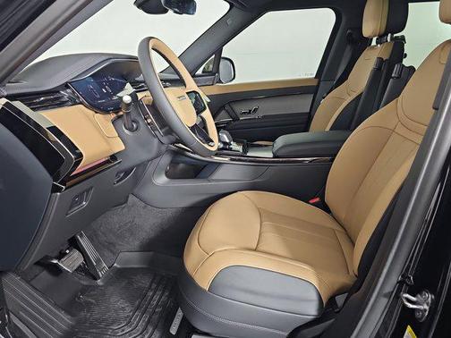 2025 Land Rover Range Rover Sport SE