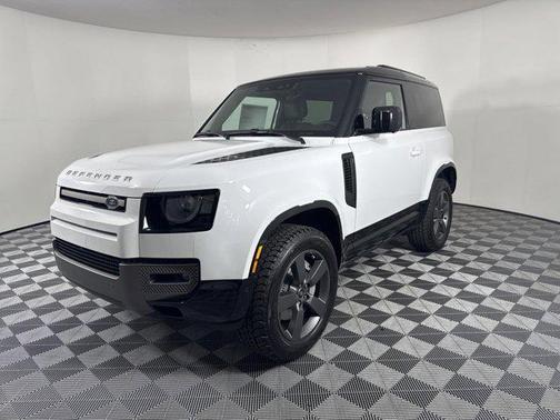 2025 Land Rover Defender 90 P400 X-Dynamic SE