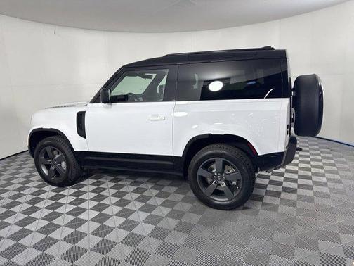 2025 Land Rover Defender 90 P400 X-Dynamic SE