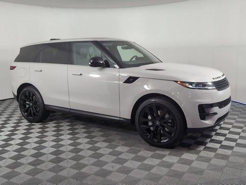 2025 Land Rover Range Rover Sport SE