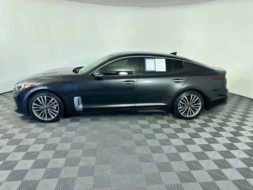 2019 Kia Stinger Base RWD
