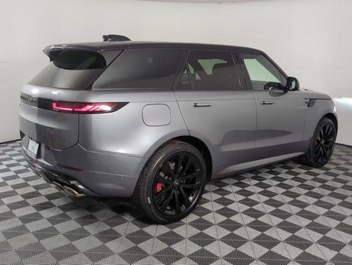 2025 Land Rover Range Rover Sport SE