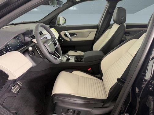 2026 Land Rover Discovery Sport Landmark