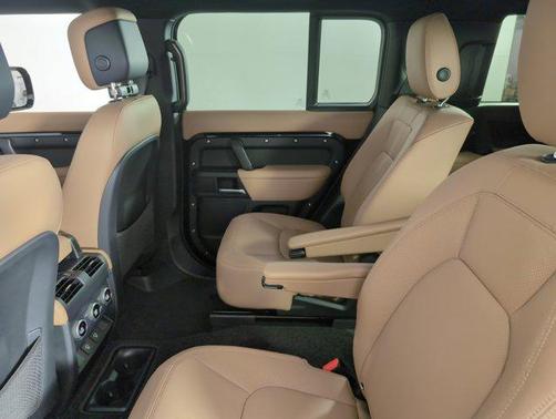 2025 Land Rover Defender 130 P300 S