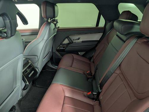 2025 Land Rover Range Rover Sport SE