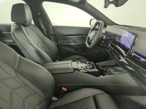 2024 BMW 530 i