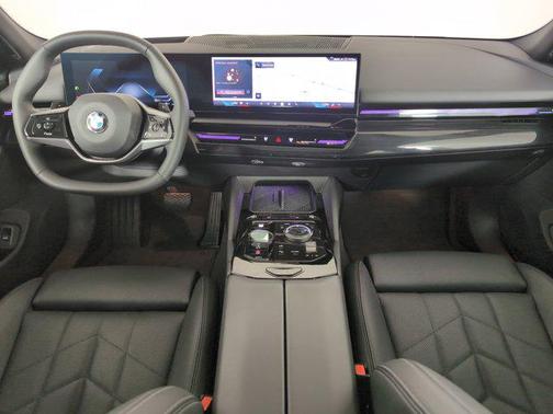 2024 BMW 530 i