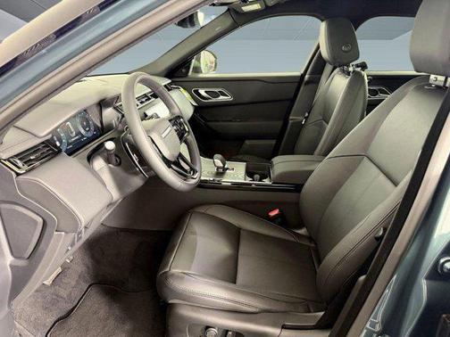 Giola Green Metallic 2026 Land Rover Range Rover Velar P400 Dynamic SE