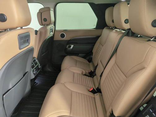 2025 Land Rover Discovery P360 Metropolitan Edition