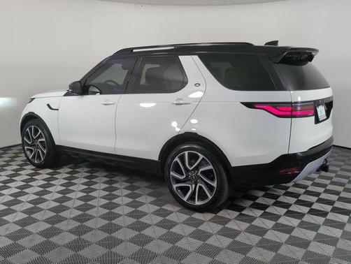 2025 Land Rover Discovery P360 Metropolitan Edition
