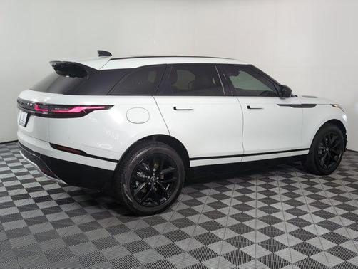 2026 Land Rover Range Rover Velar P250 SE R-Dynamic