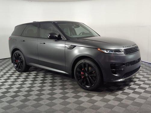 2025 Land Rover Range Rover Sport SE