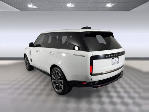 White 2025 Land Rover Range Rover P400 SE