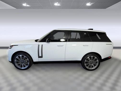White 2025 Land Rover Range Rover P400 SE